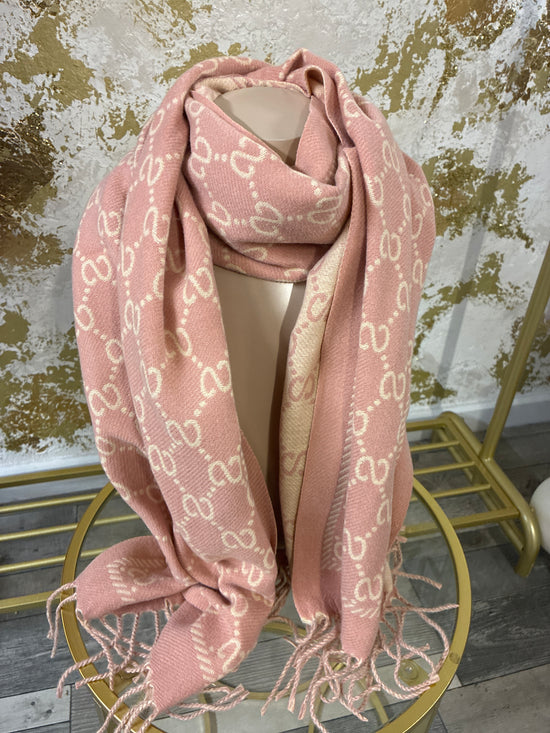 Sissy scarf