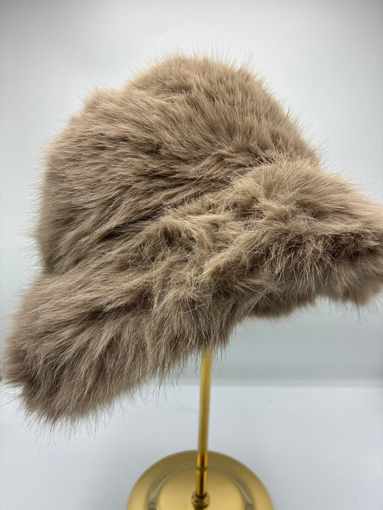 Lacey hat