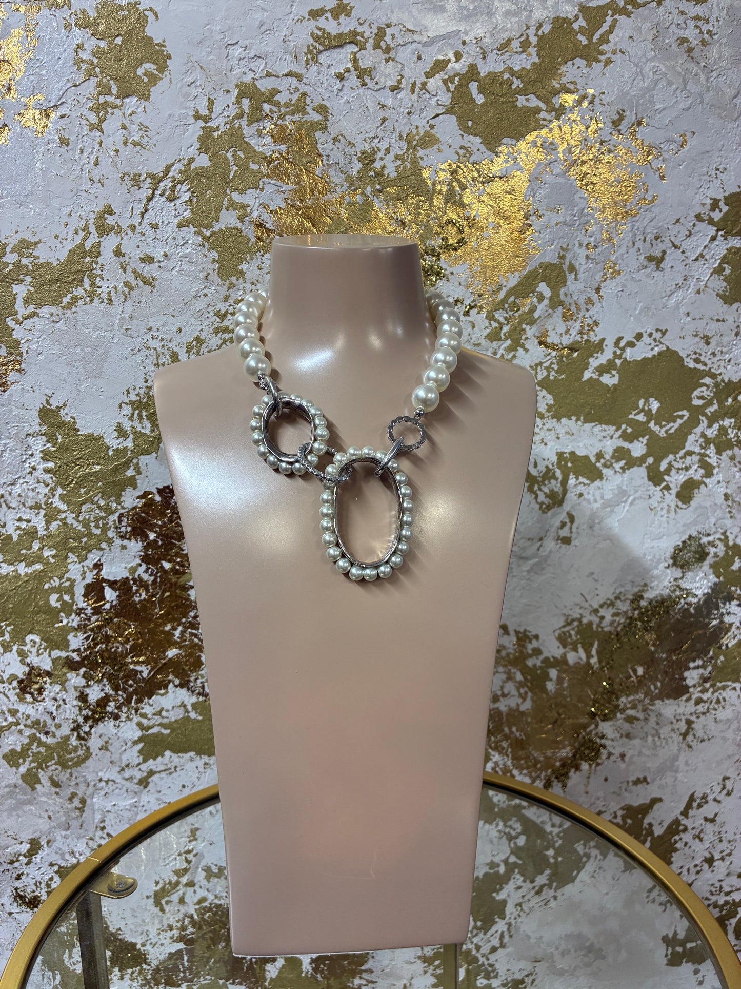 Pearly necklace