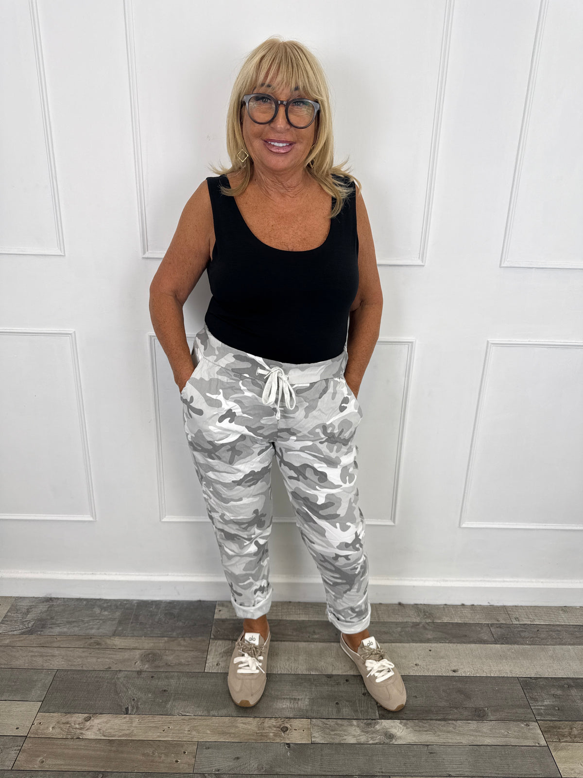 Chamo magic trousers