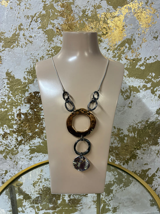 Mandy necklace