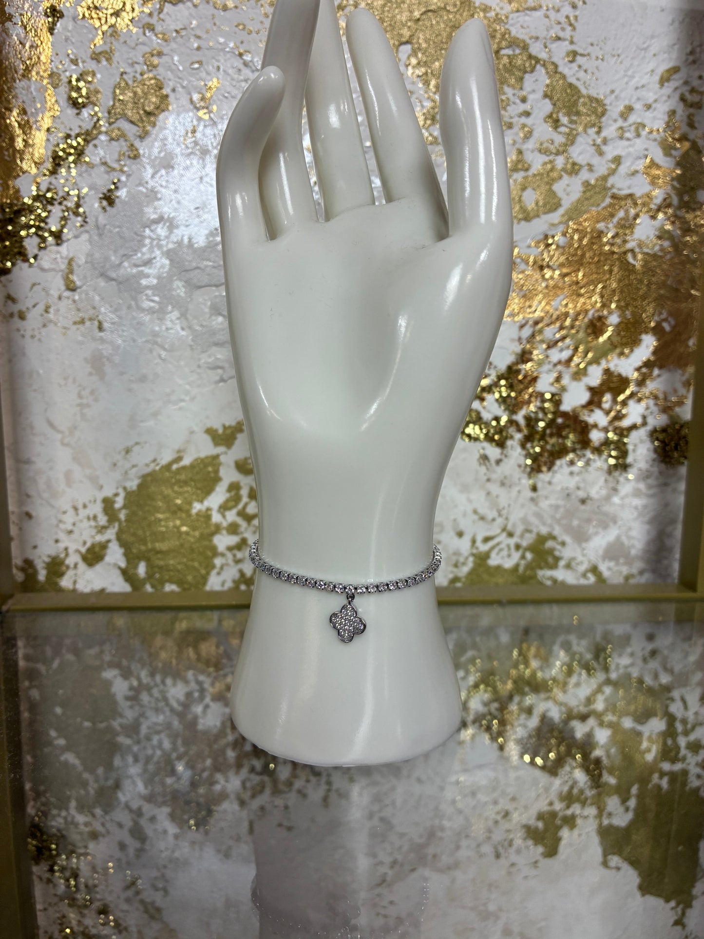 Clover bracelet
