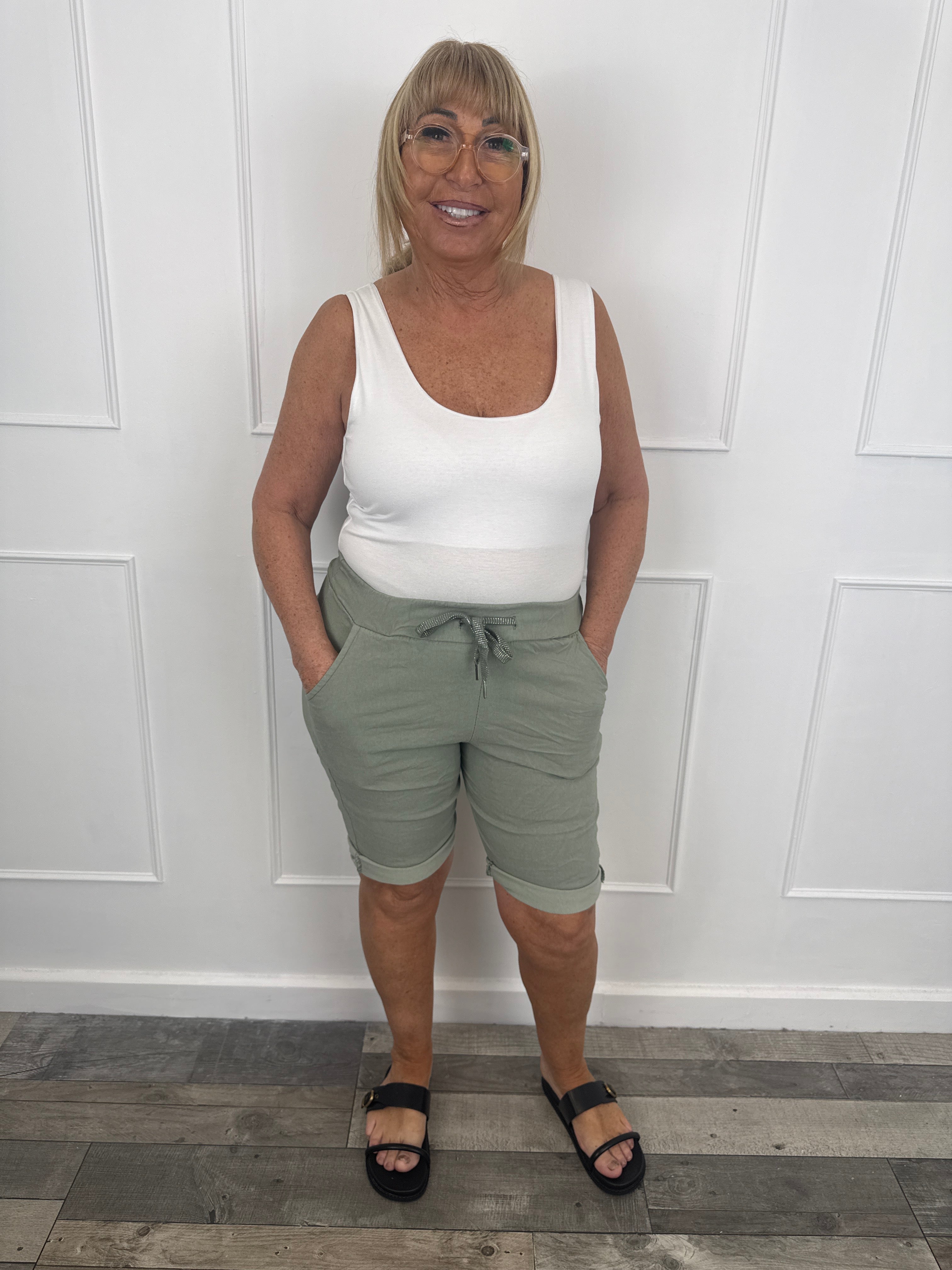 Magic shorts