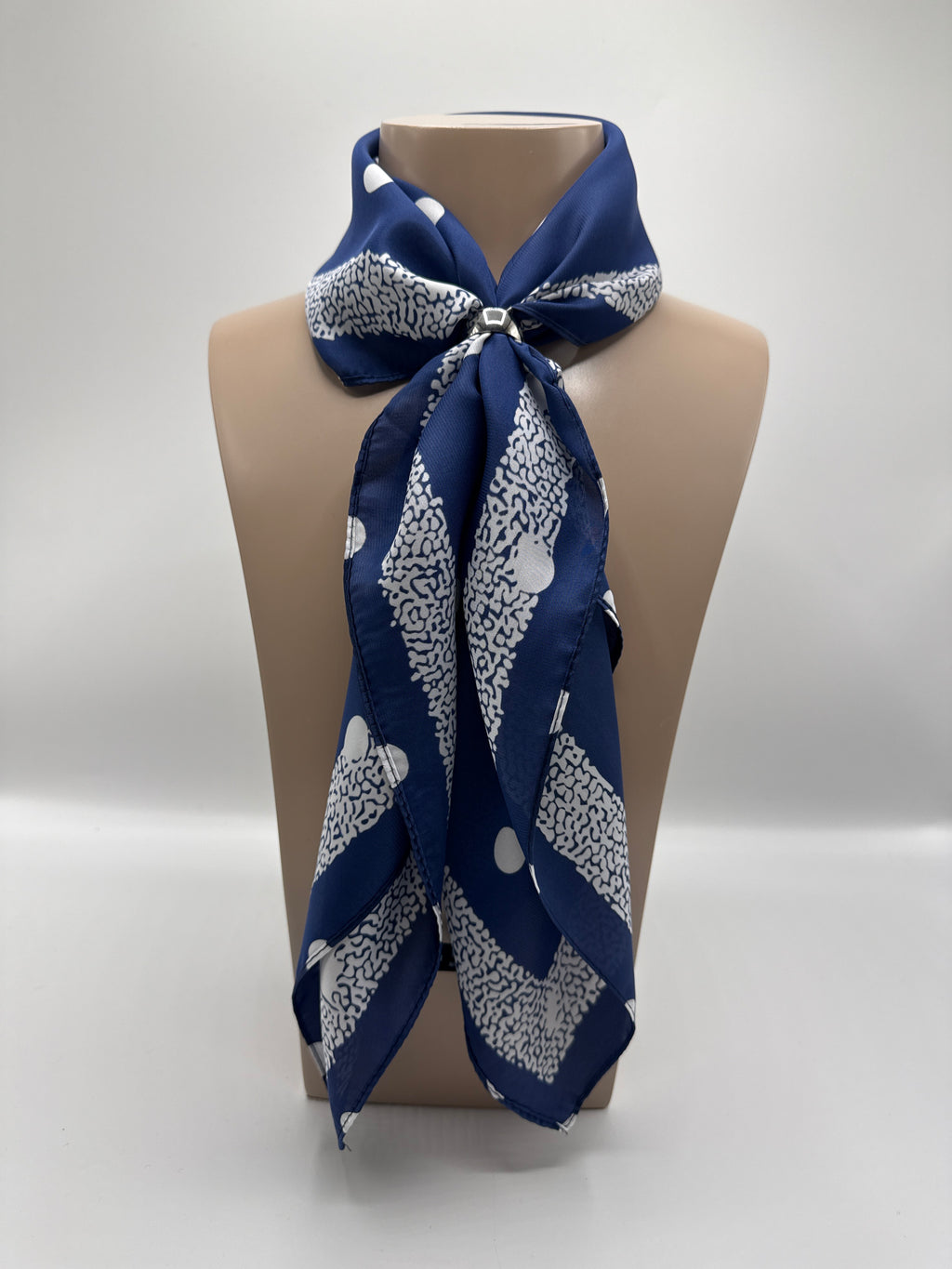 Silk neck tie