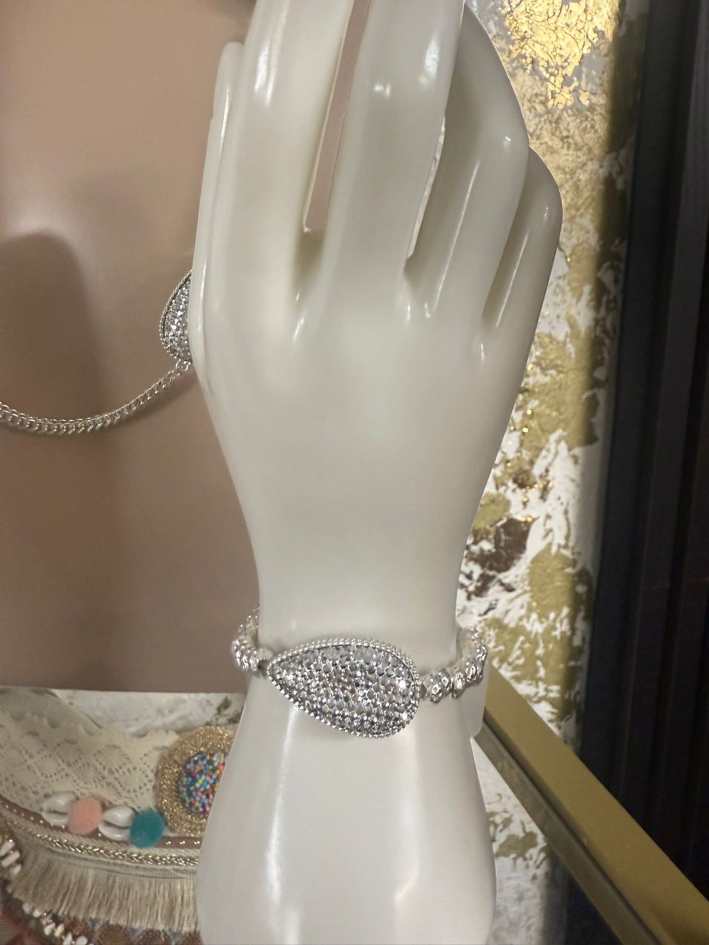 Lily bracelet