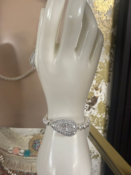 Lily bracelet
