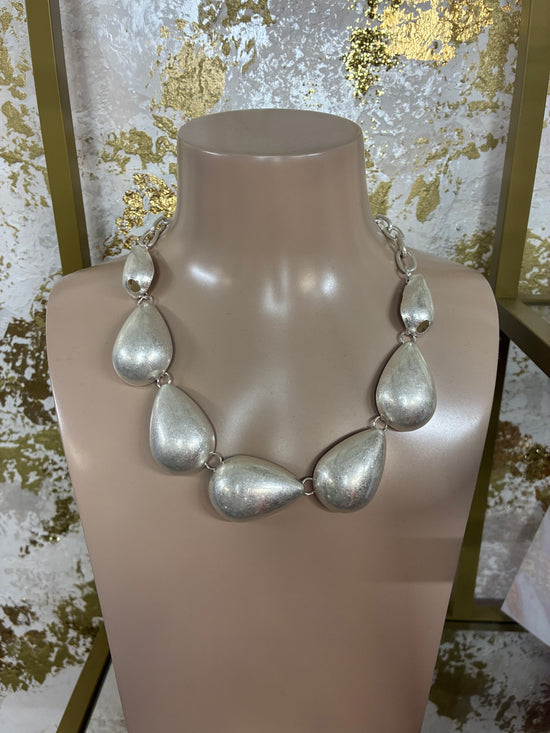 Averie necklace