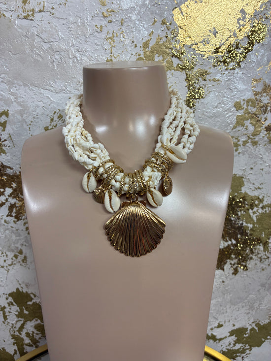 Debbie necklace