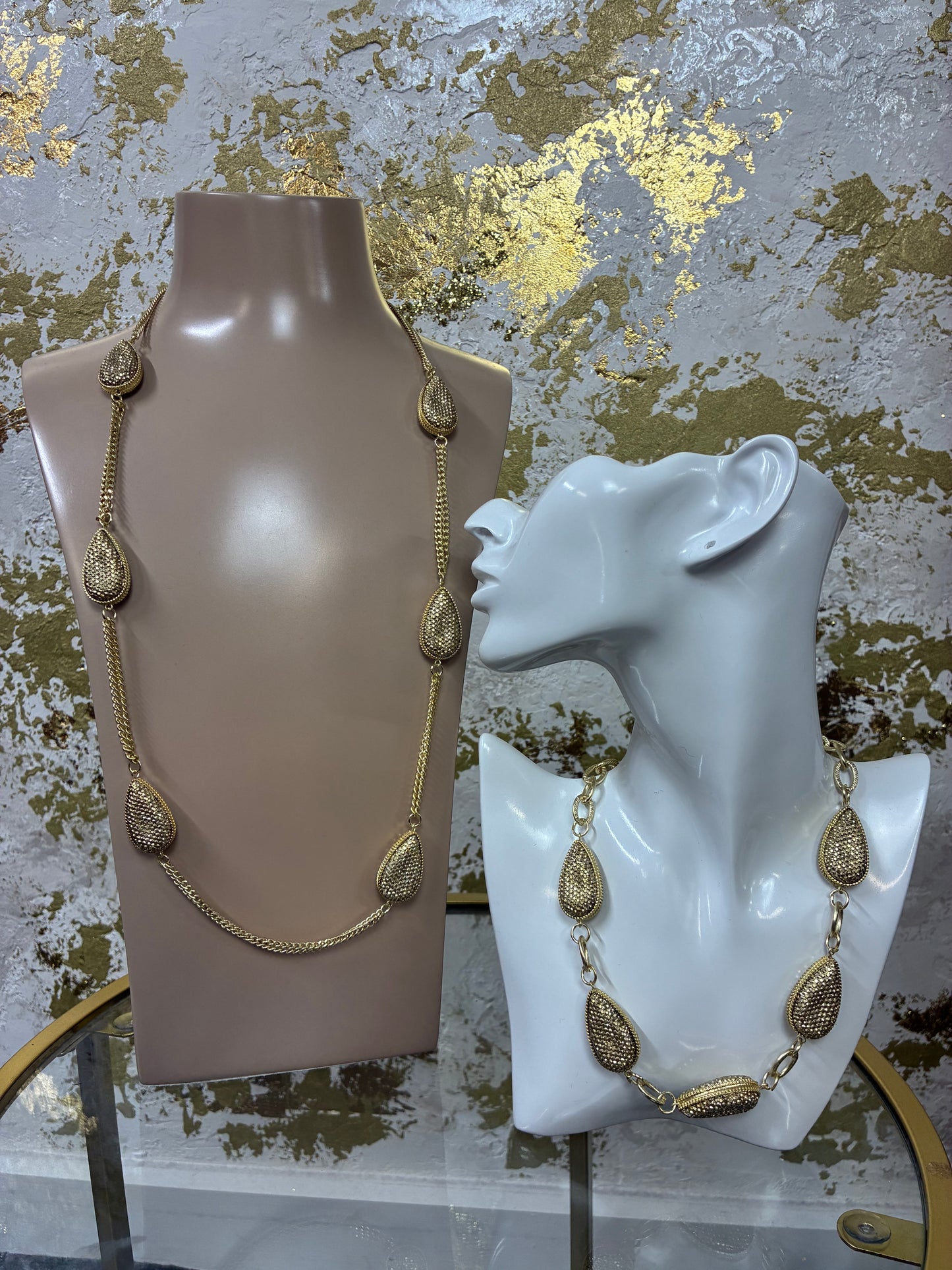 Lily necklace