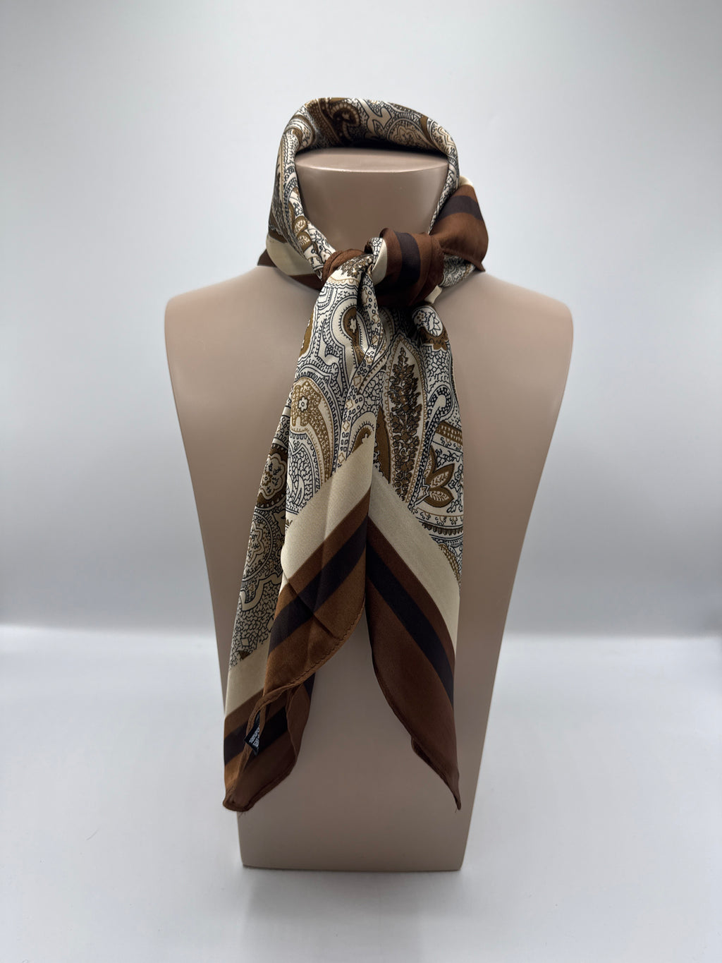 Silk neck tie