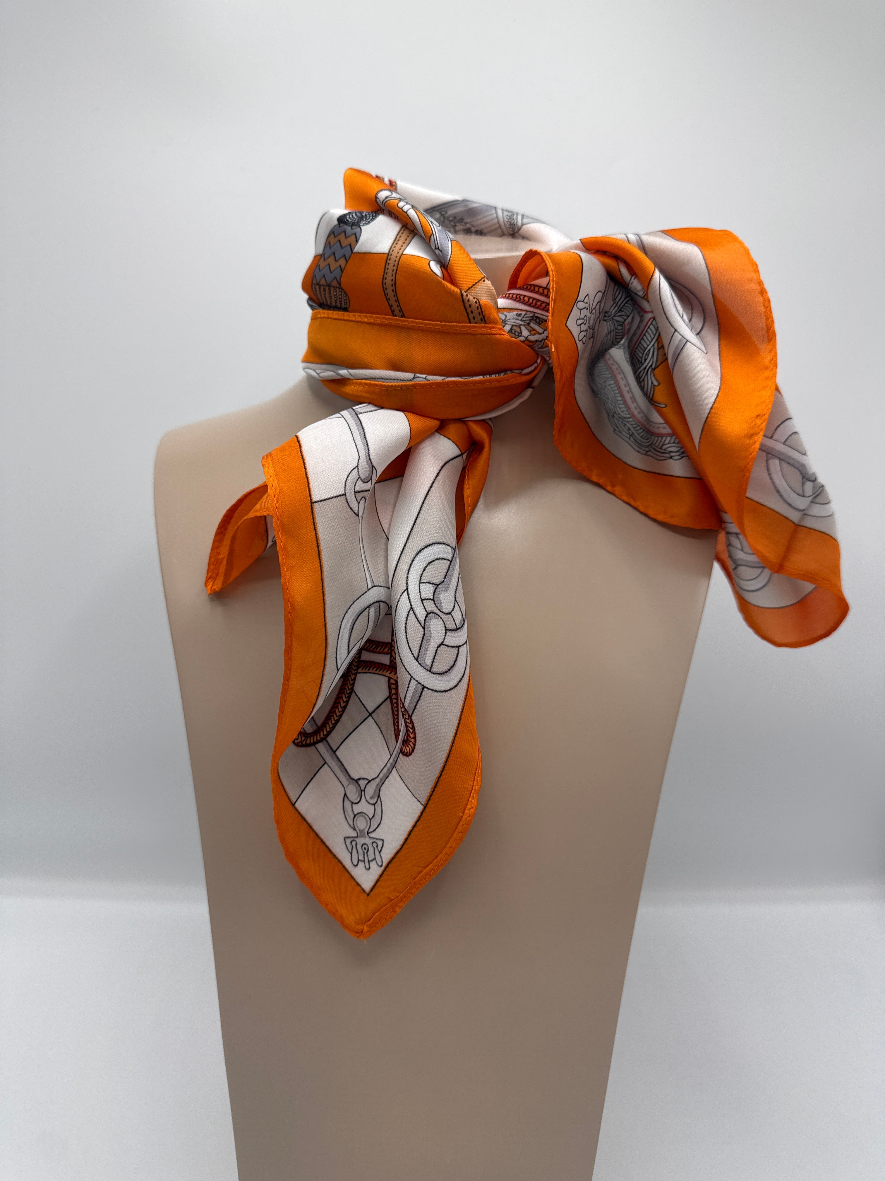 Silk neck tie