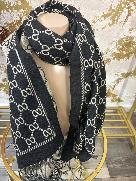 Sissy scarf