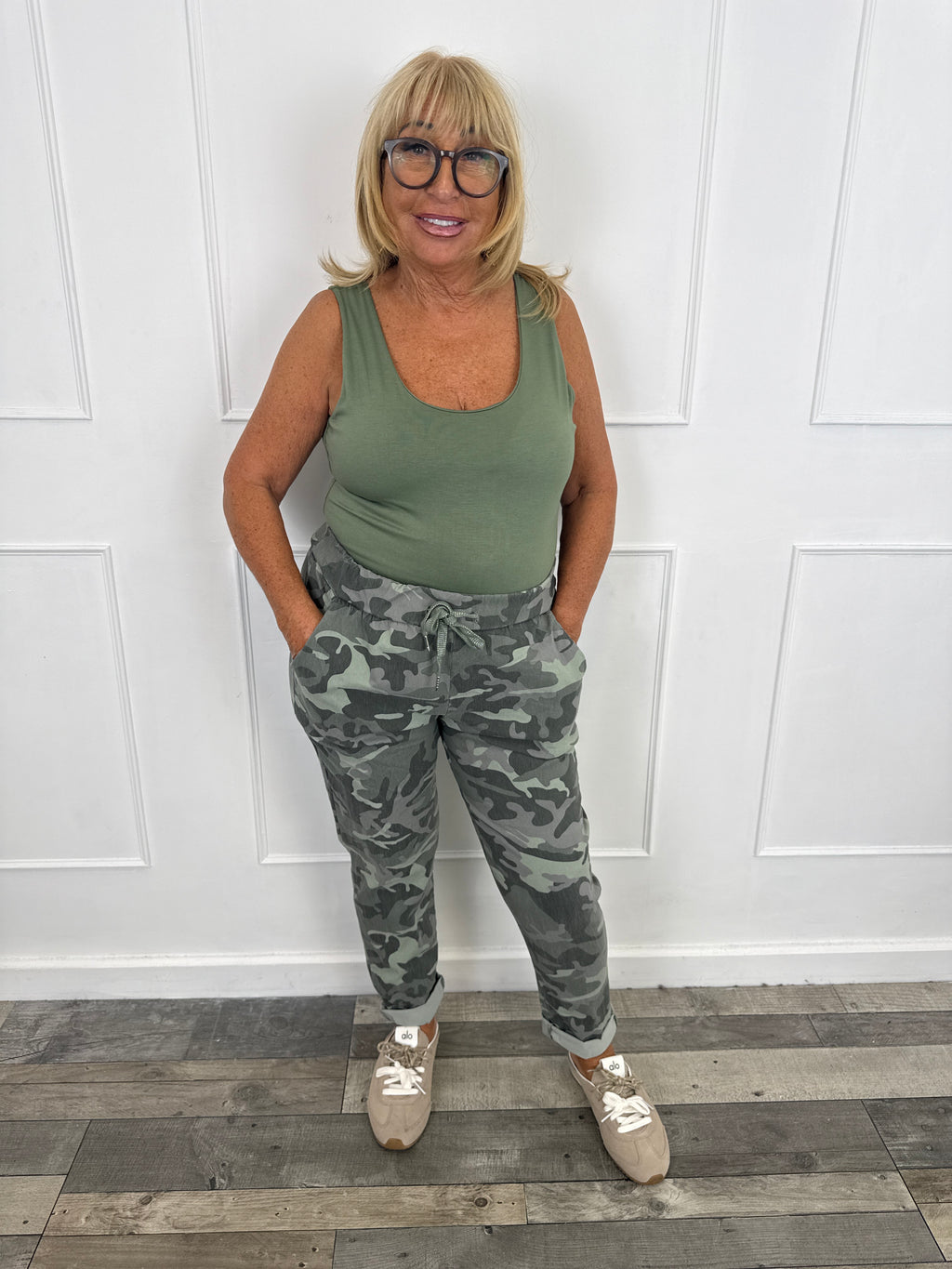 Chamo magic trousers