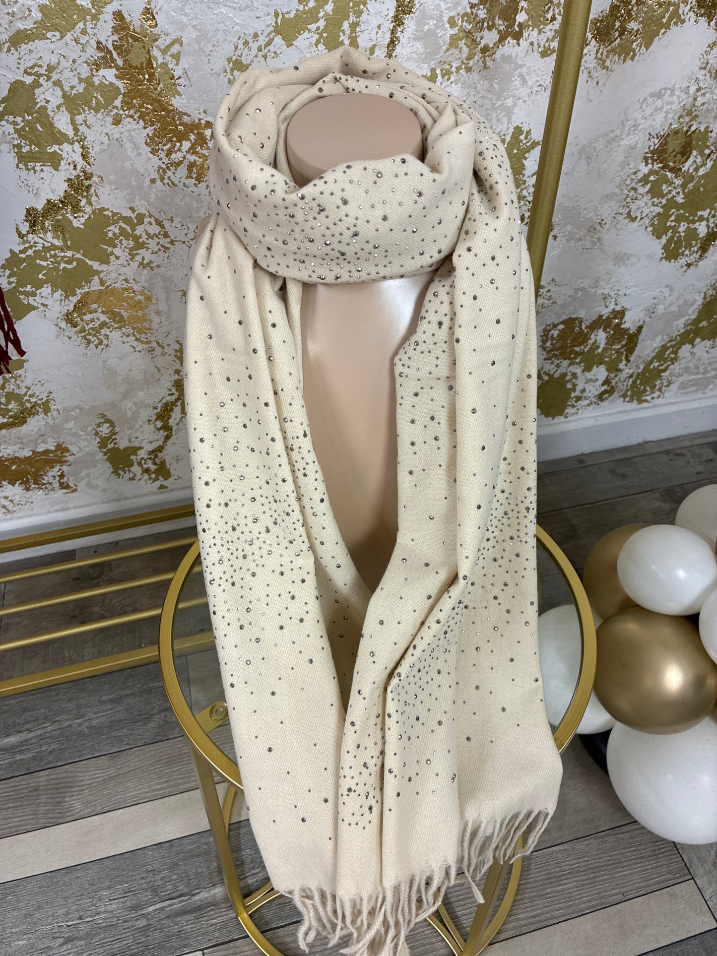 Diamond scarf